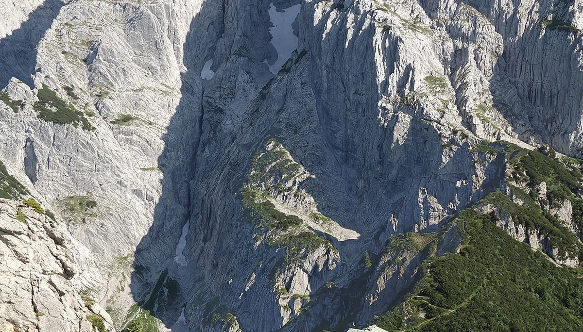 Kaiser Stripsenjoch vor Totenkirchel+ Fleischbank | © razj