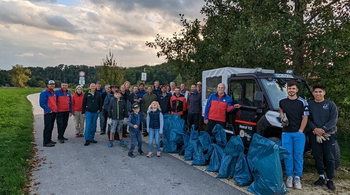 Müllsammeln im Eselsburger Tal September 2022 | © DAV Dillingen